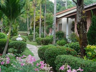 Holiday Village And Natural Garden Resort Phuket Exterior foto